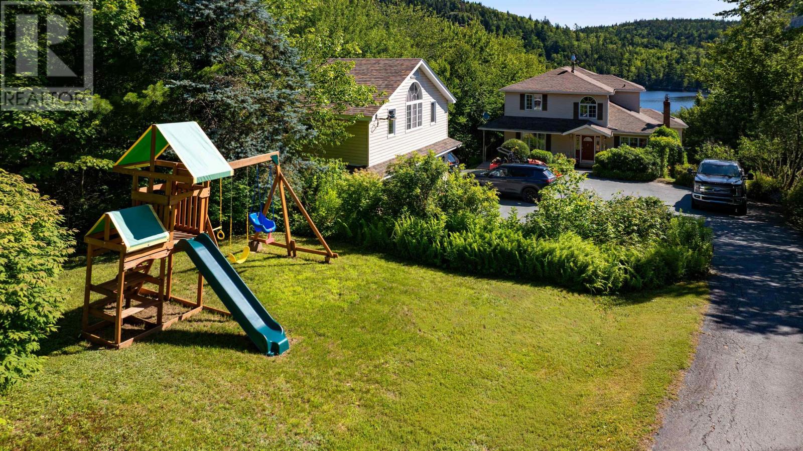 1581 Myra Road Property Photo 2