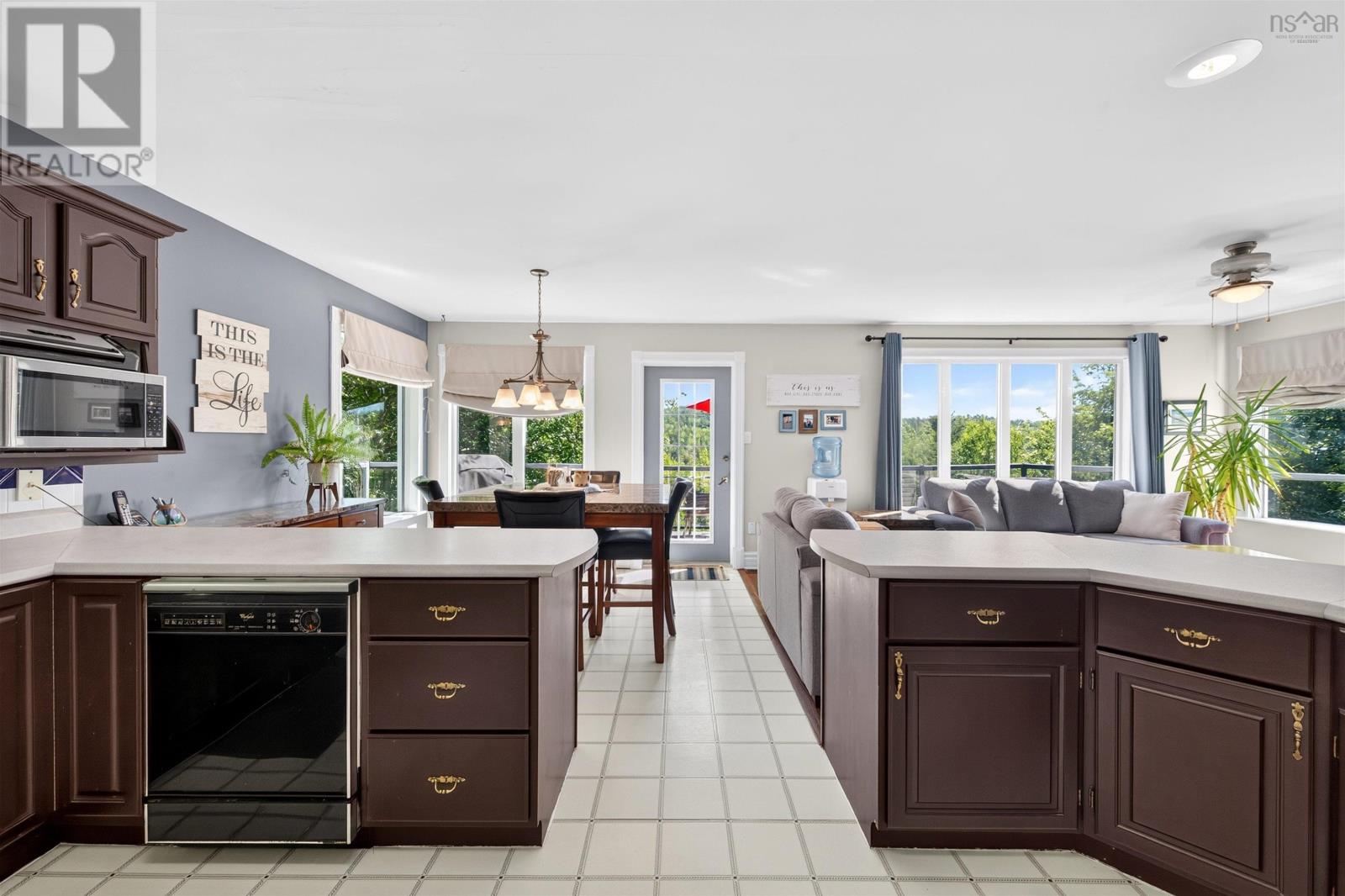 1581 Myra Road Property Photo 11