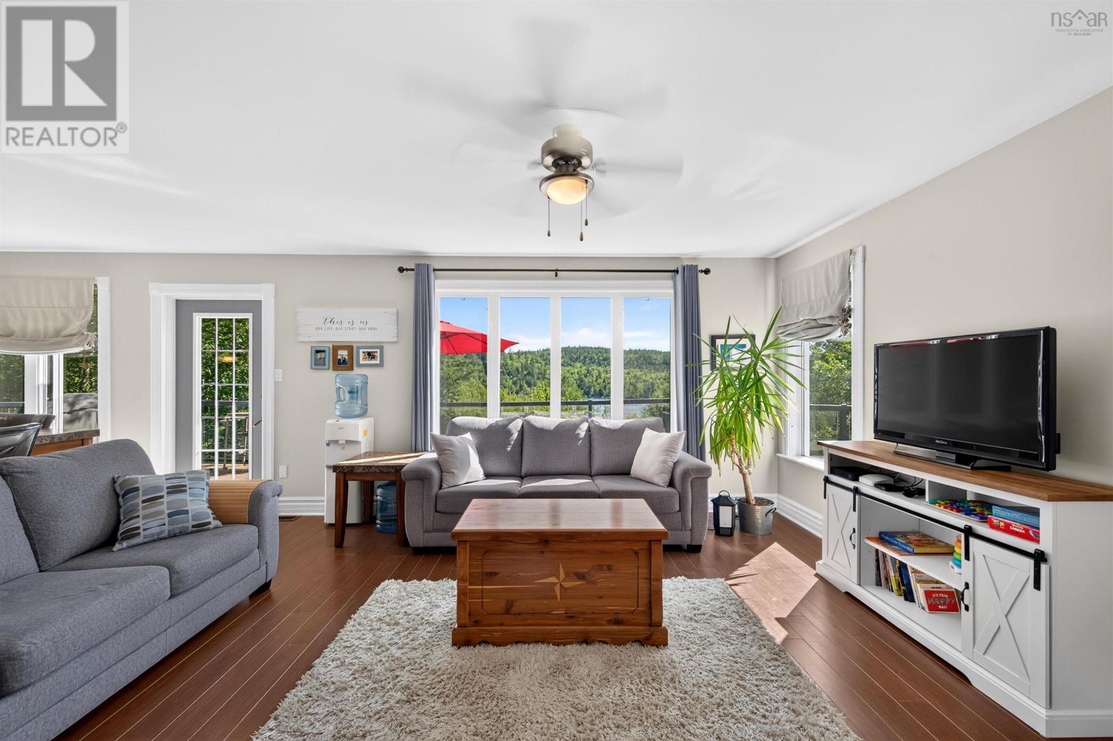 1581 Myra Road Property Photo 13