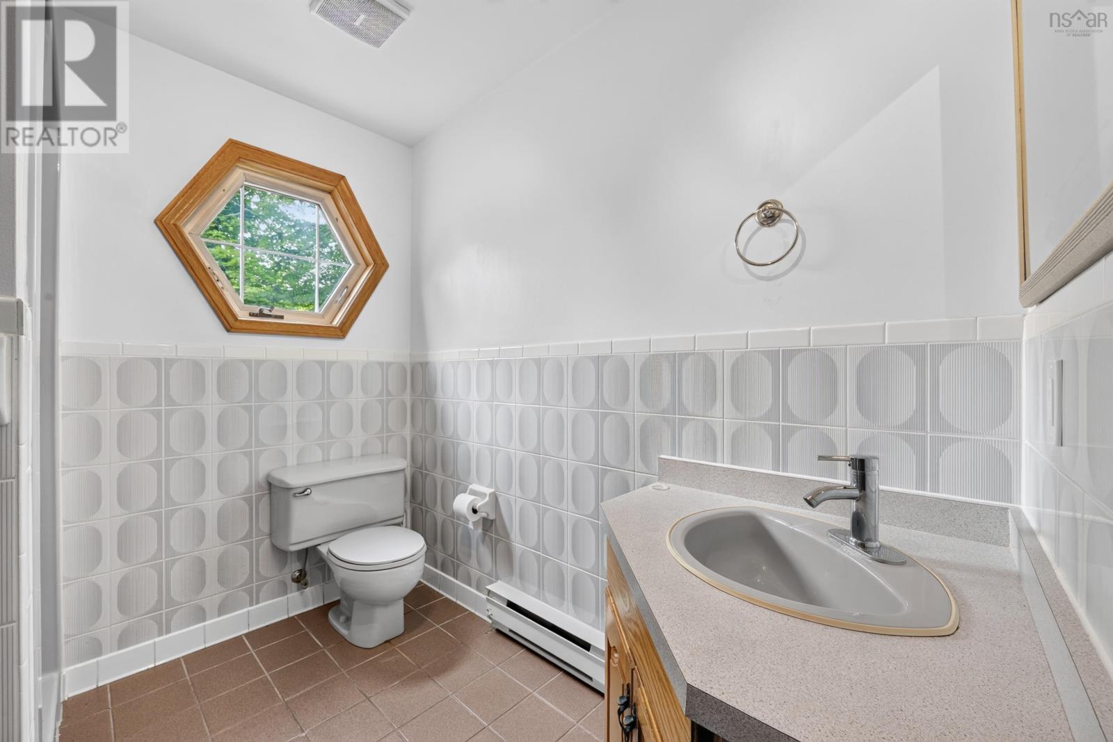 1864 Kings Road Property Photo 45