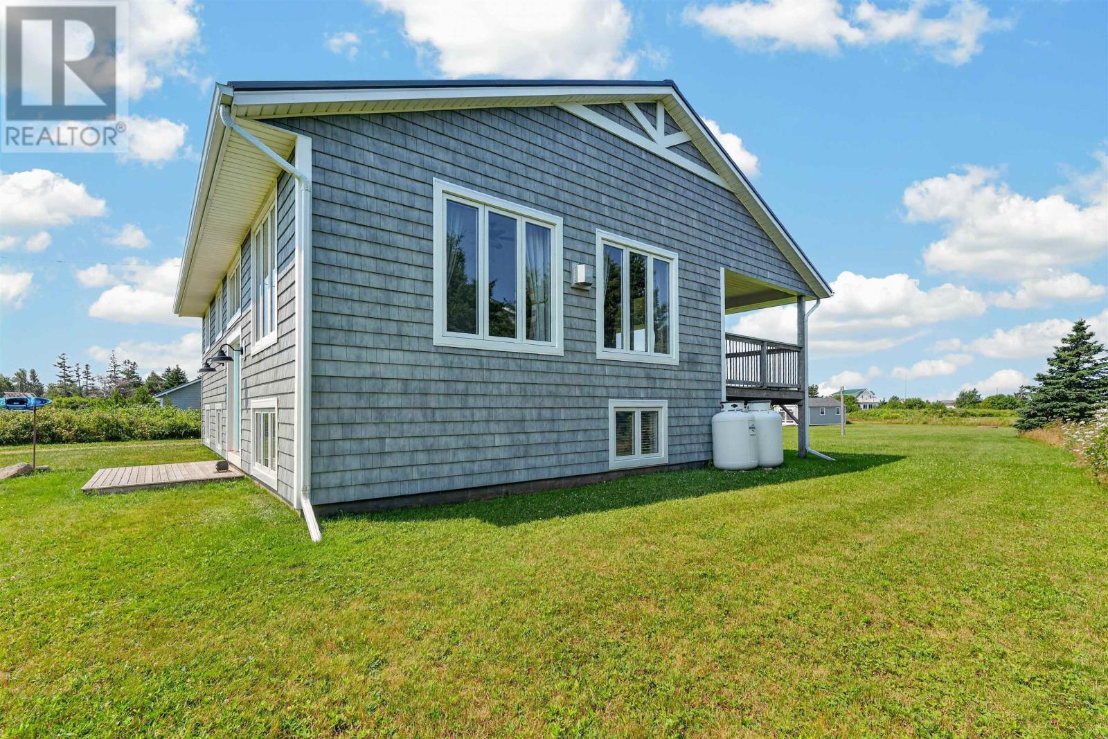 19 Pendergast Drive Property Photo 10