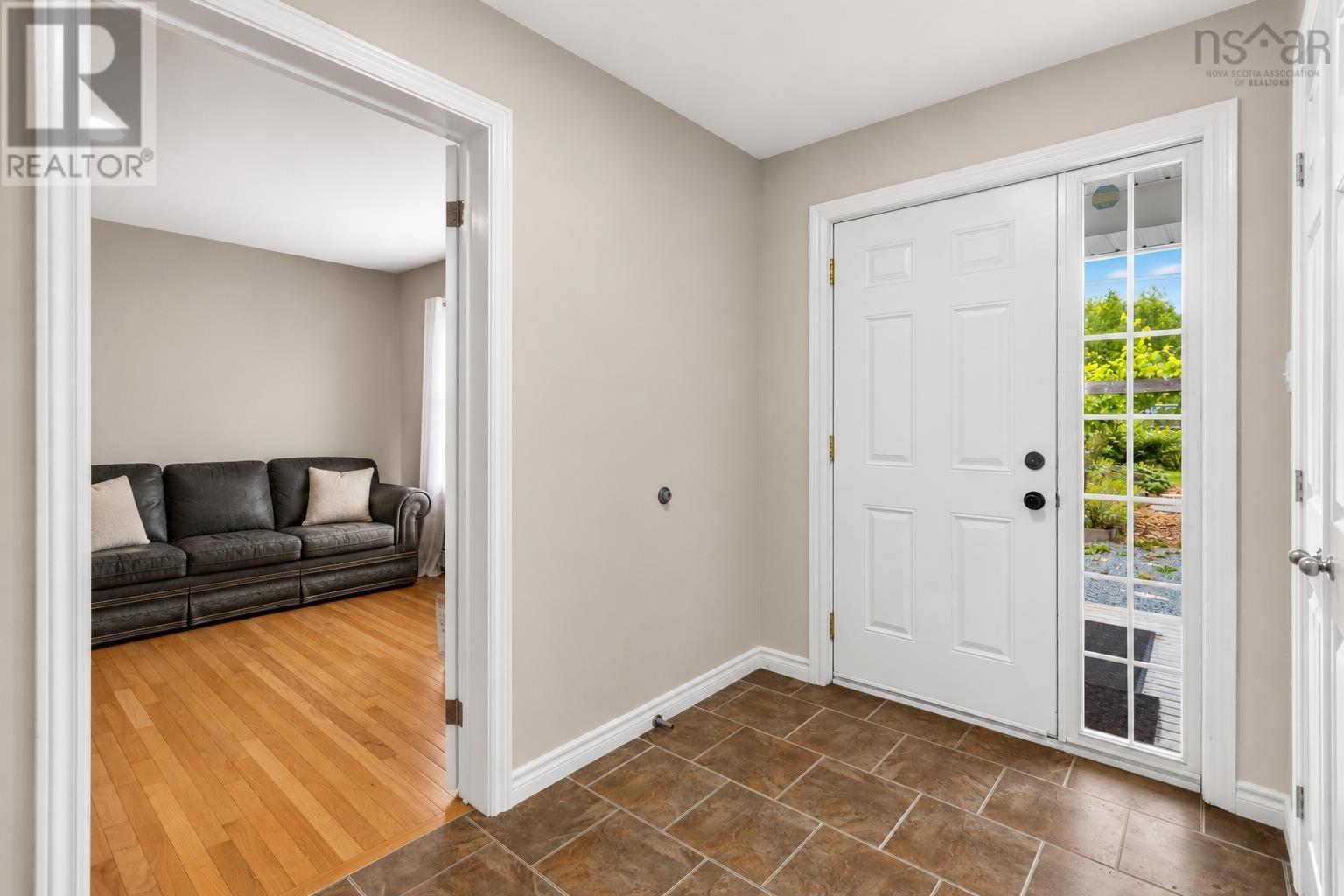 110 Gleneagles Drive Property Photo 4