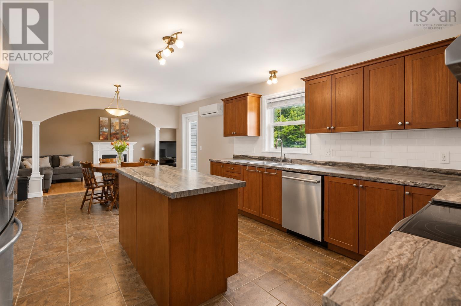 110 Gleneagles Drive Property Photo 10