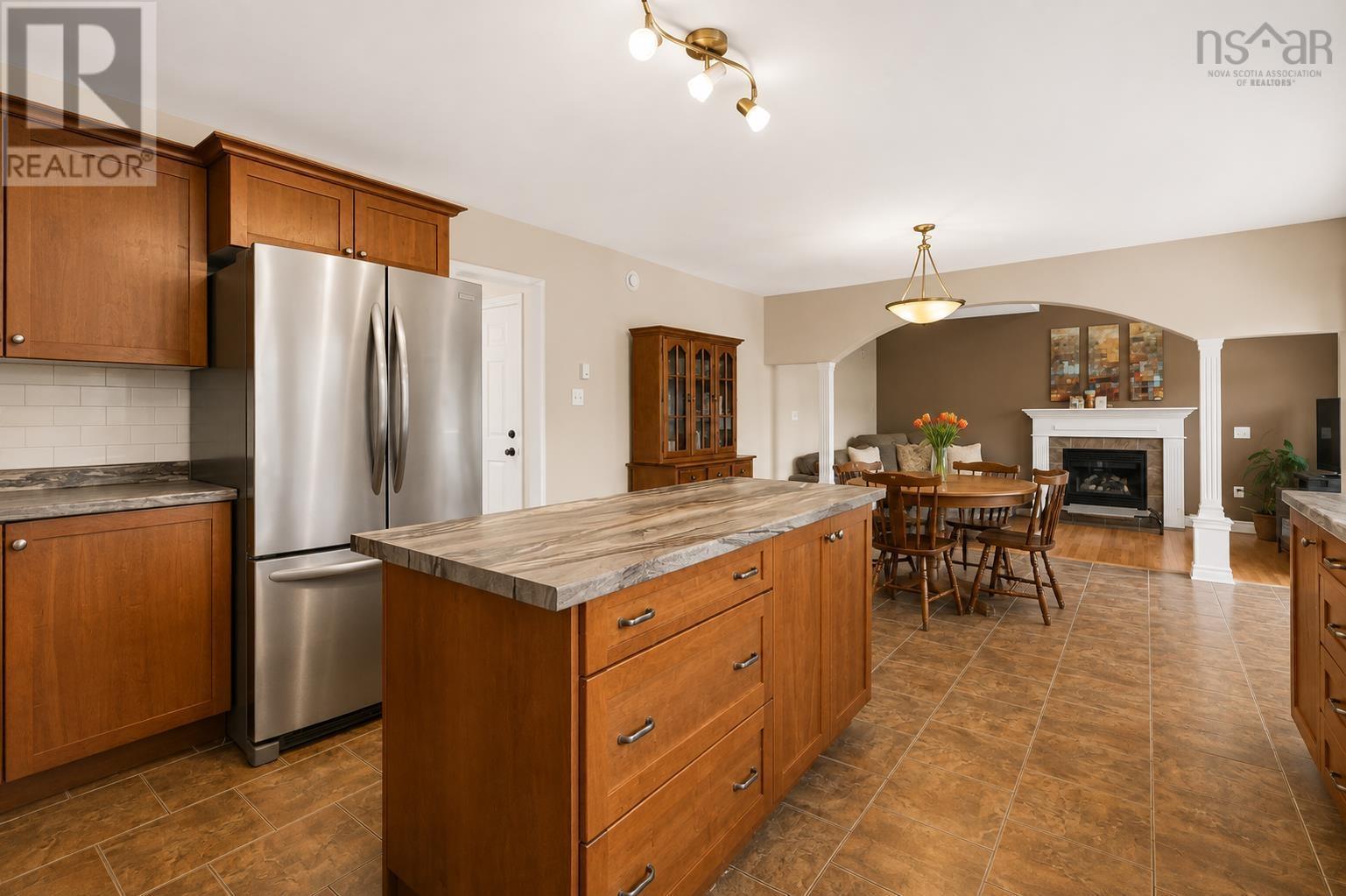 110 Gleneagles Drive Property Photo 11