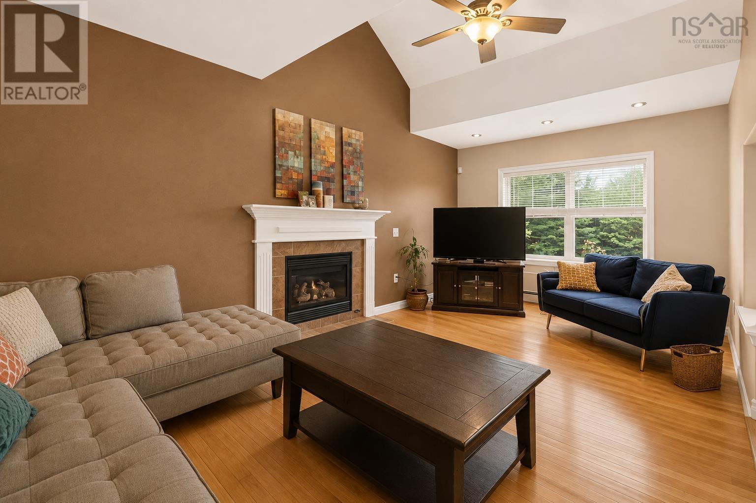 110 Gleneagles Drive Property Photo 16
