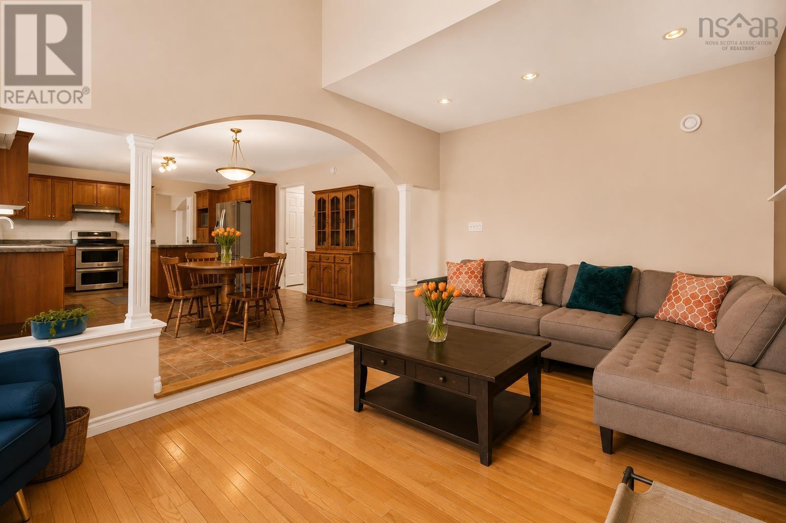 110 Gleneagles Drive Property Photo 17