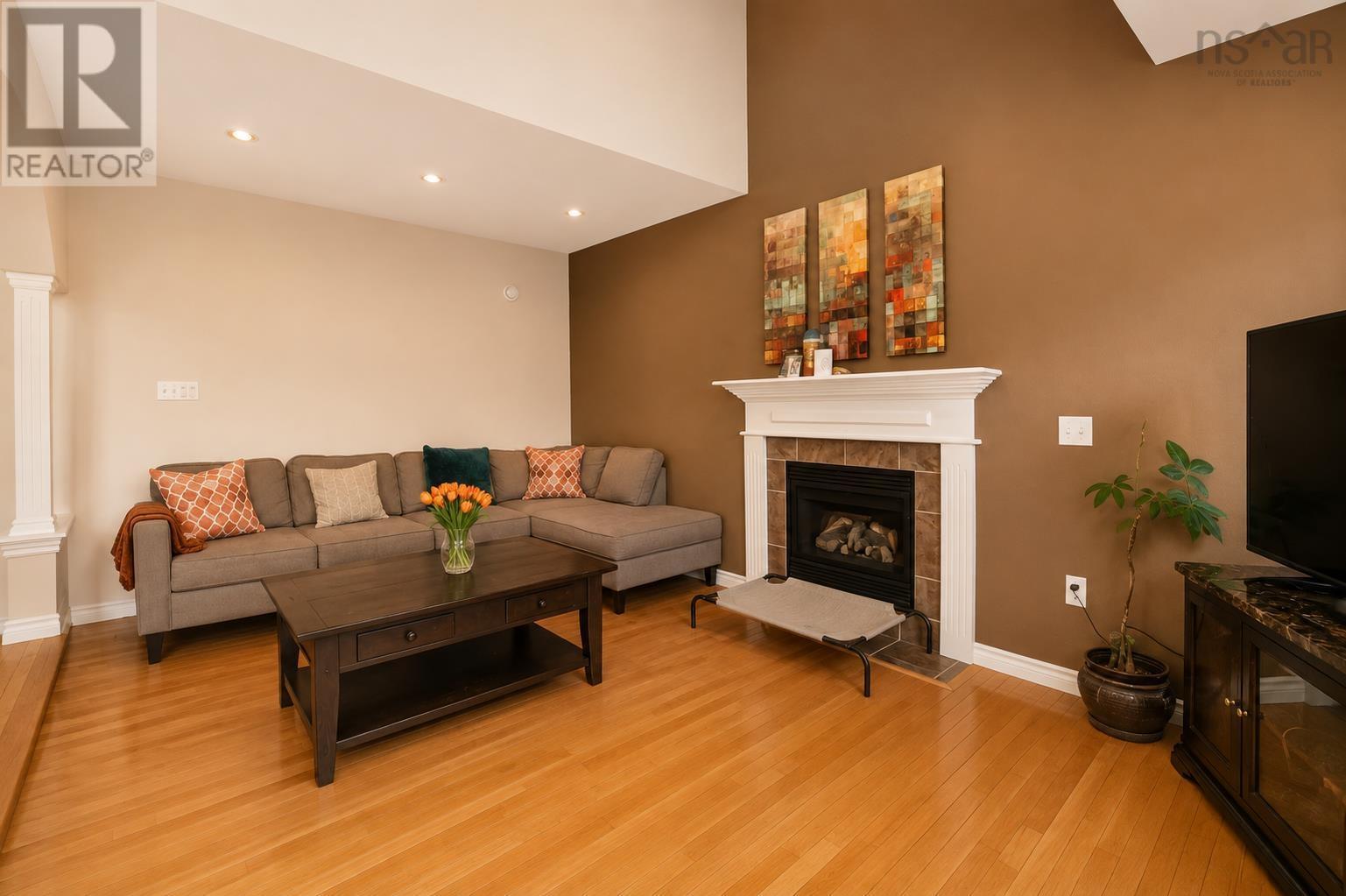 110 Gleneagles Drive Property Photo 18