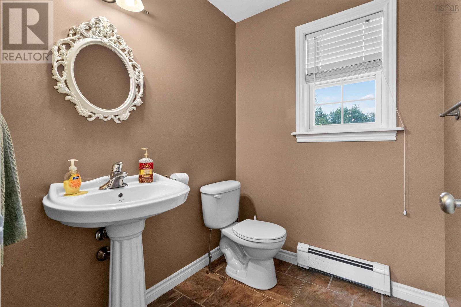 110 Gleneagles Drive Property Photo 19