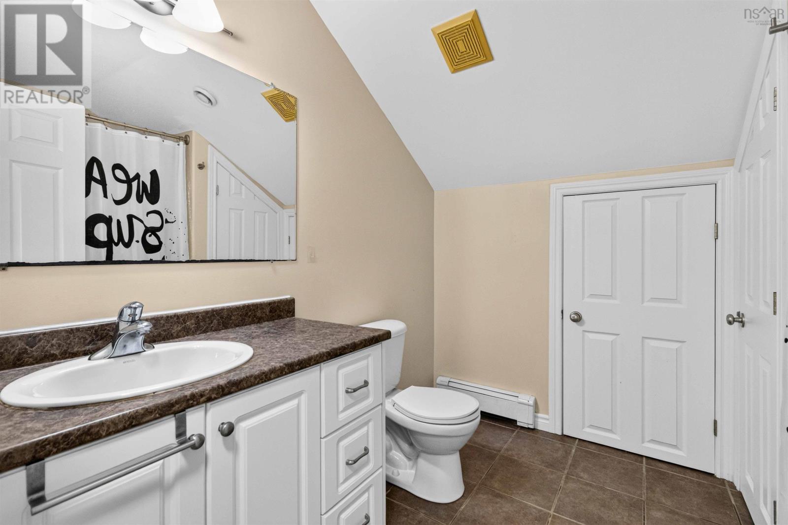 110 Gleneagles Drive Property Photo 26