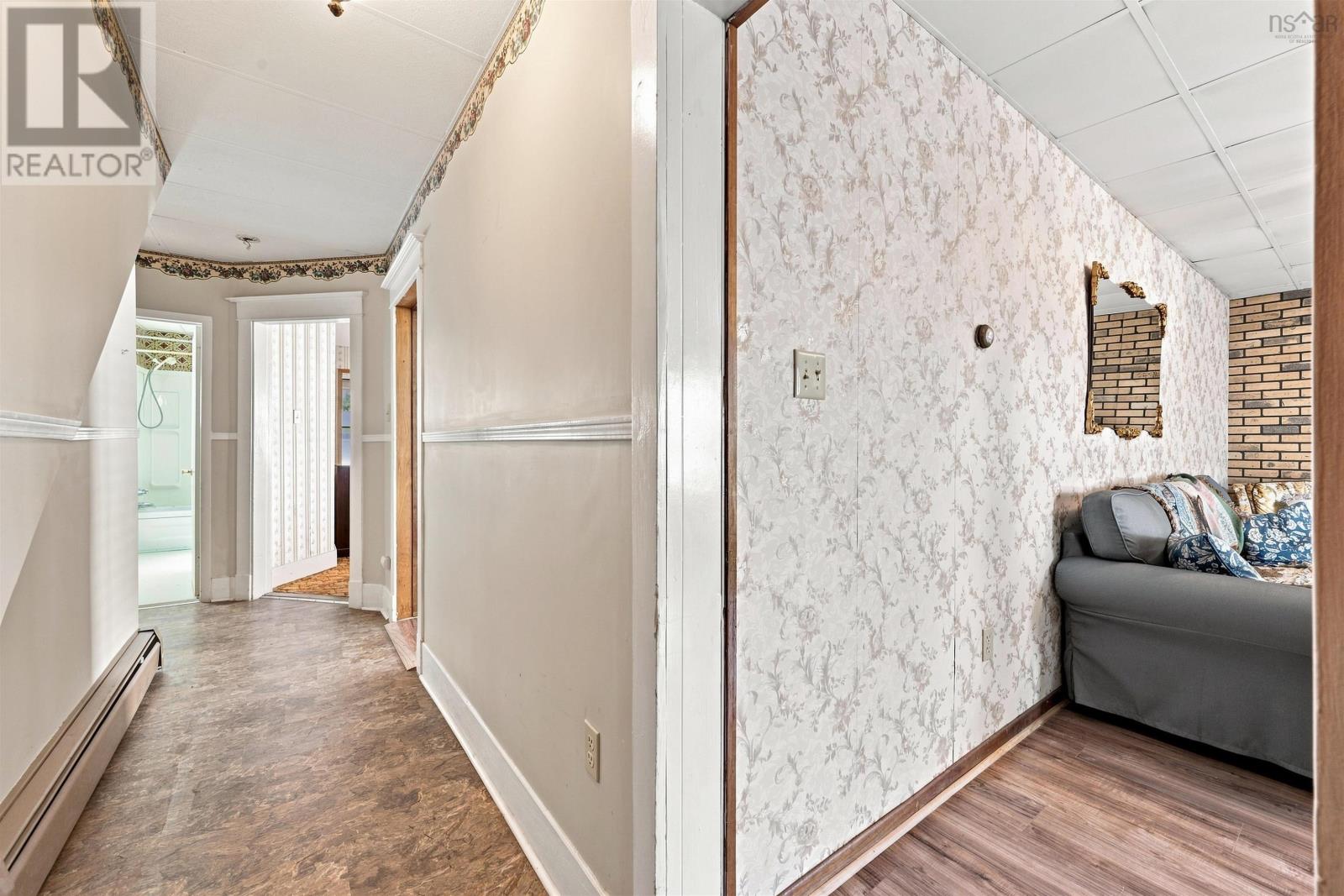 6355/6357 Cork Street Property Photo 3