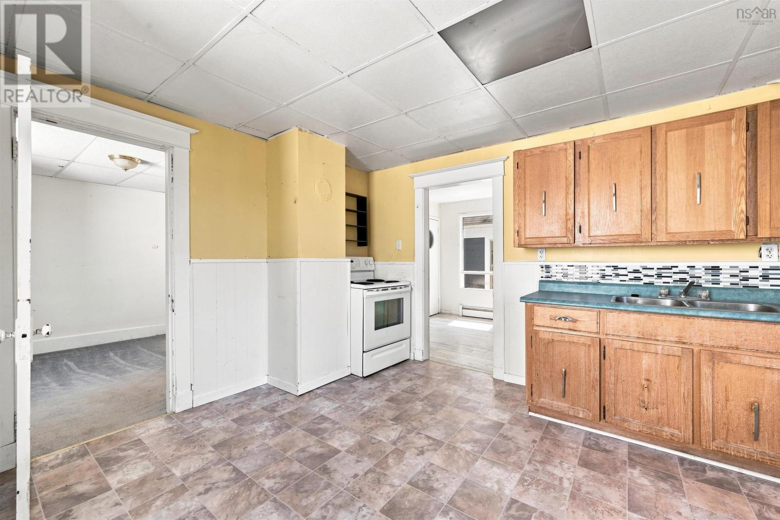 6355/6357 Cork Street Property Photo 35