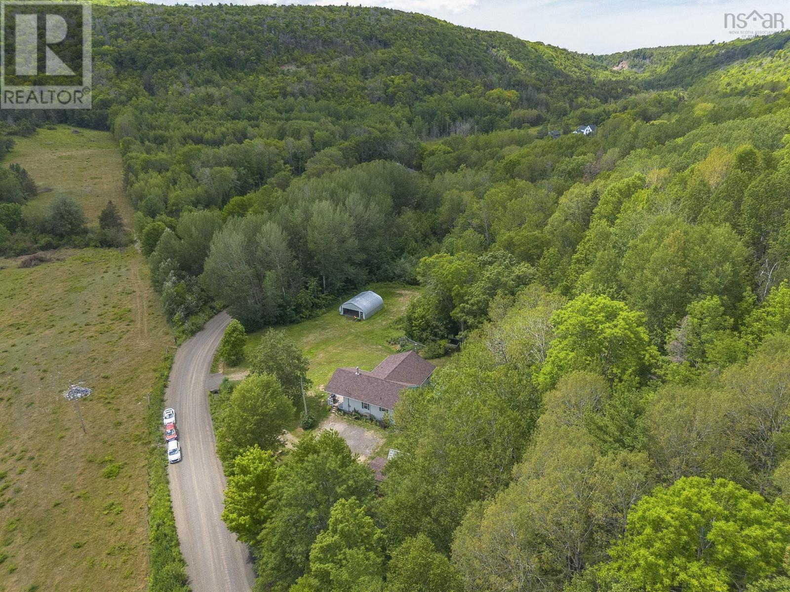1040 Vault Road Property Photo 1