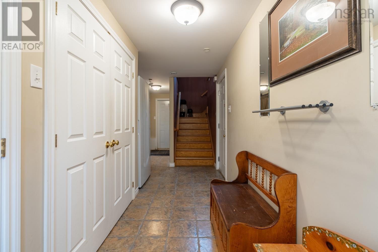 10 Sylvania Terrace Property Photo 3