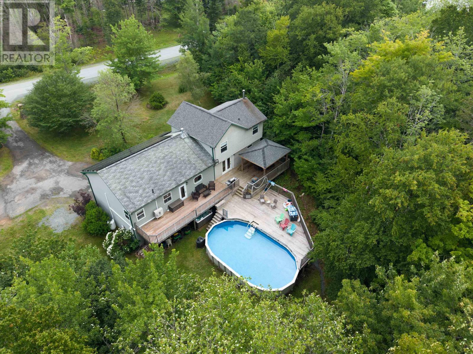 10 Sylvania Terrace Property Photo 40