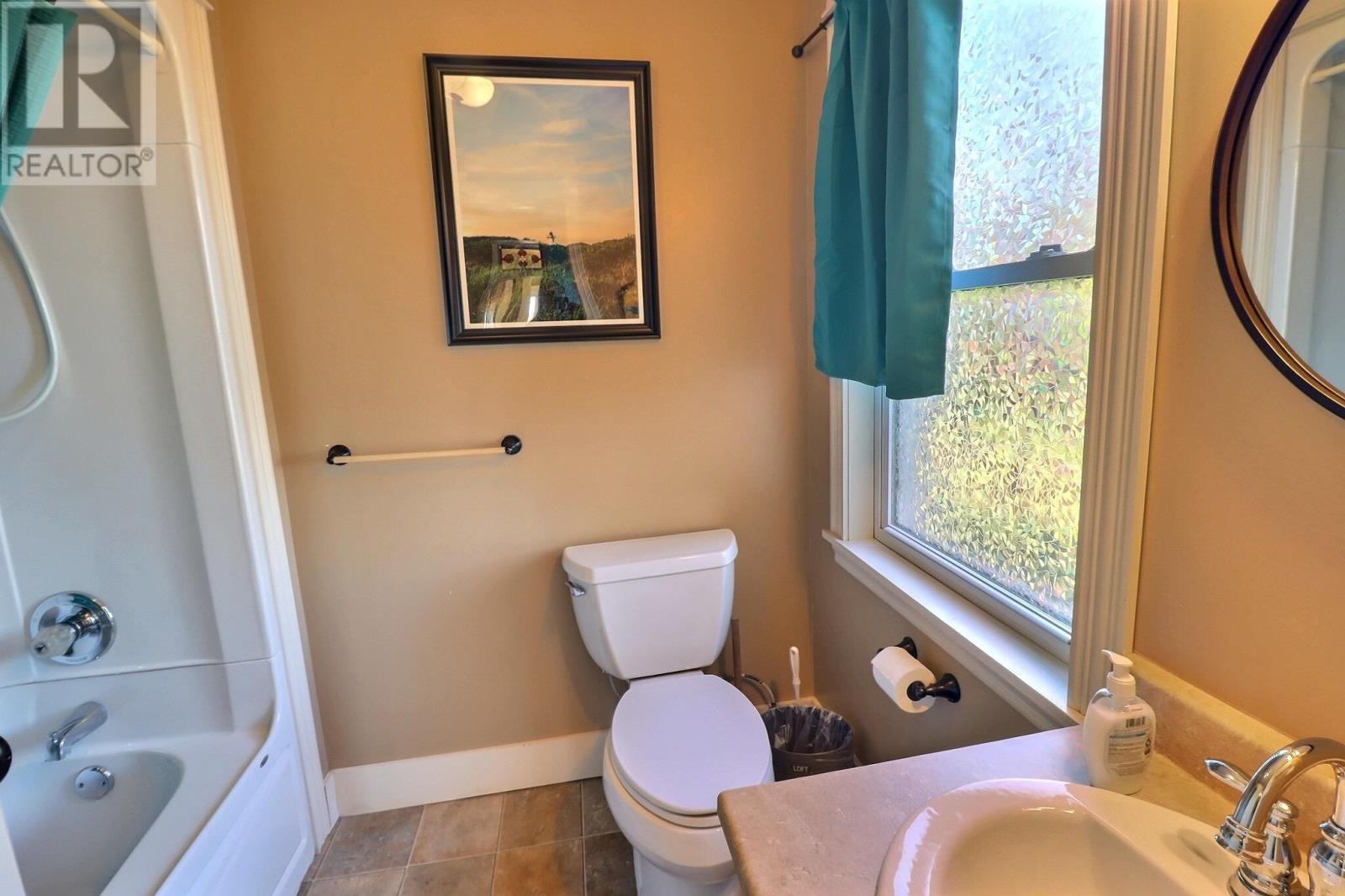 203 Hyde Point Road Property Photo 14