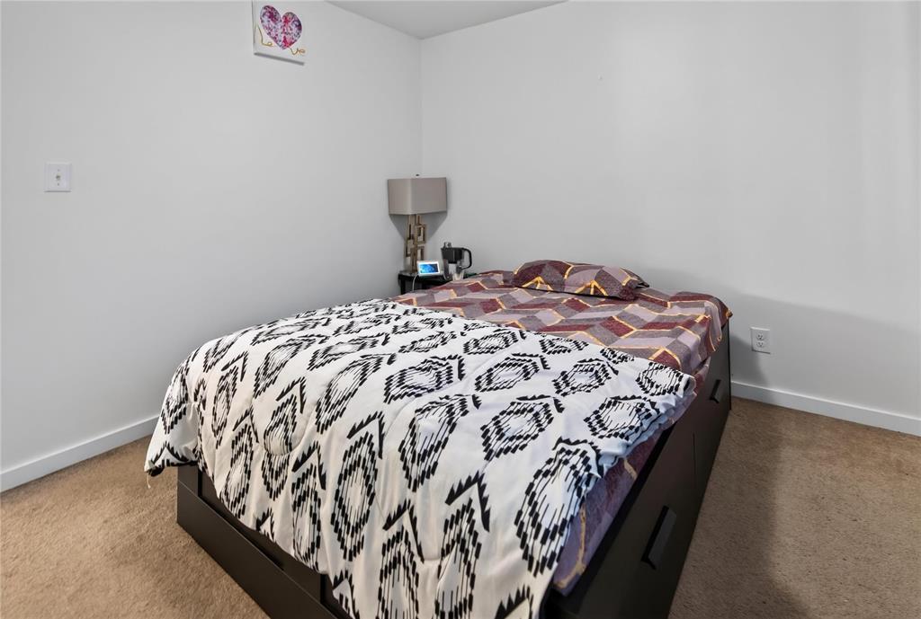 1813 Templeton Avenue Property Photo 19