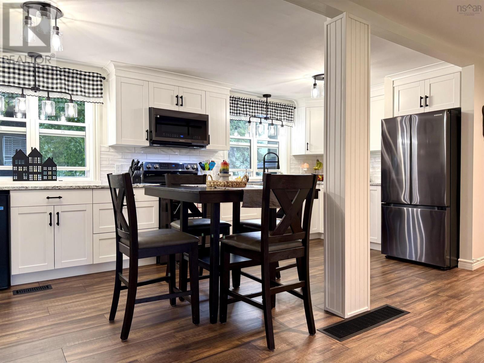 43 Queen Street Property Photo 11