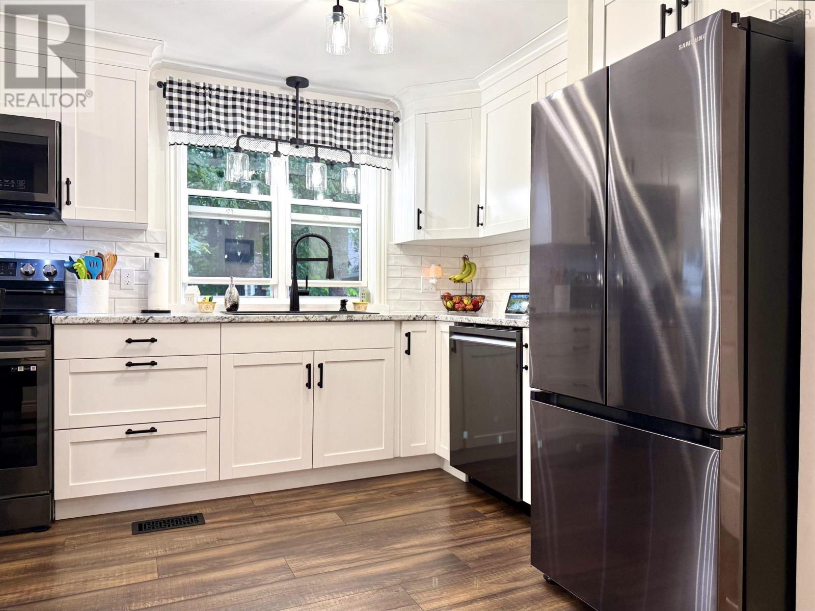 43 Queen Street Property Photo 12