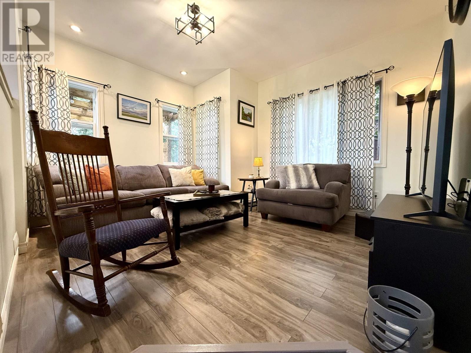 43 Queen Street Property Photo 19