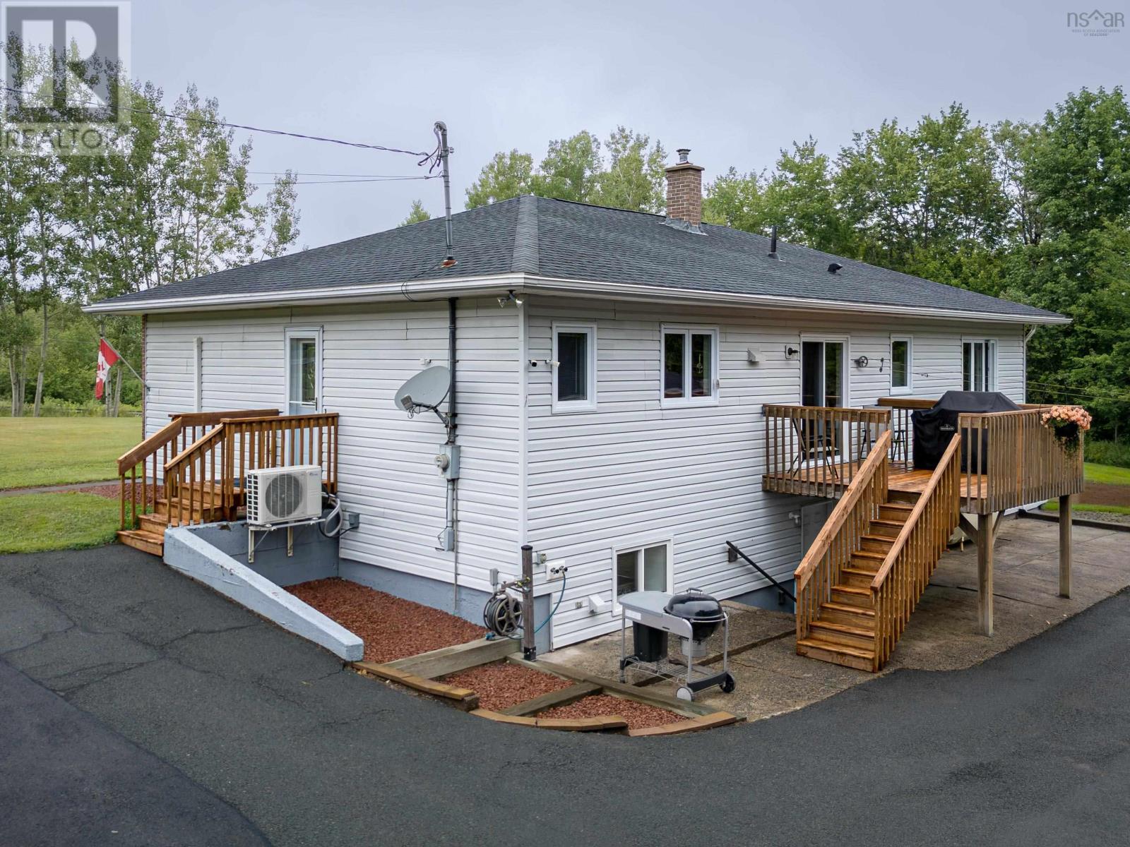 4646 Highway 14 Property Photo 2