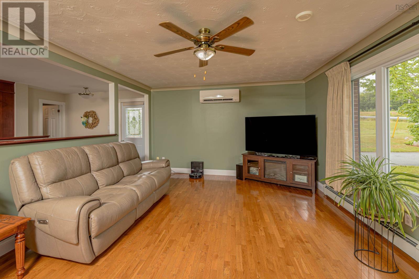 4646 Highway 14 Property Photo 5