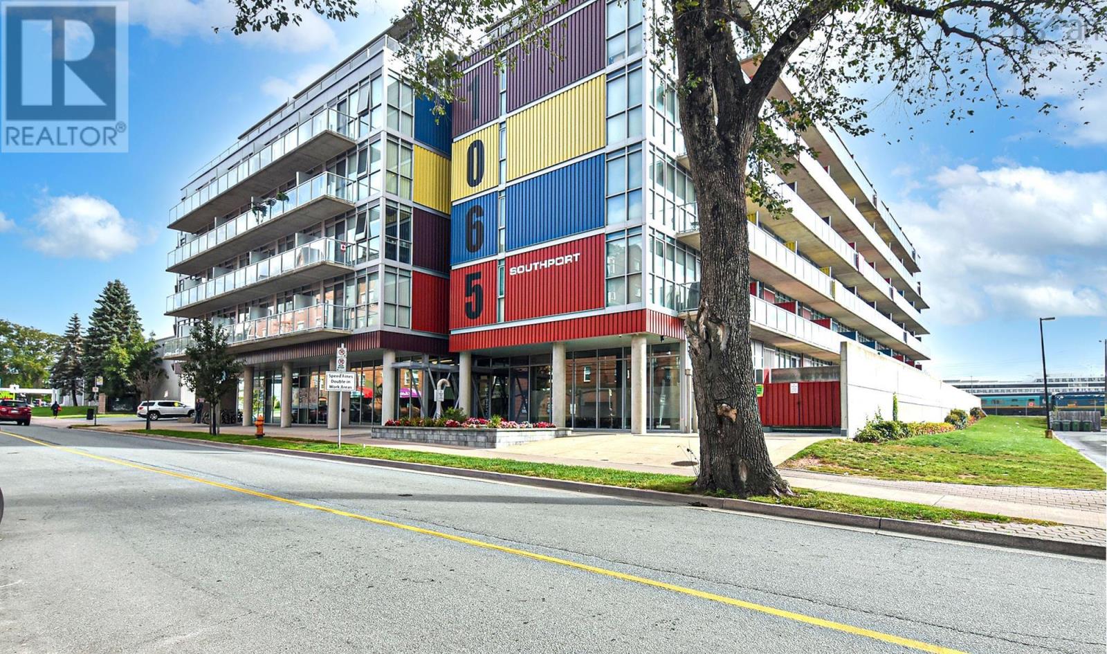 407 1065 Barrington Street Property Photo 1