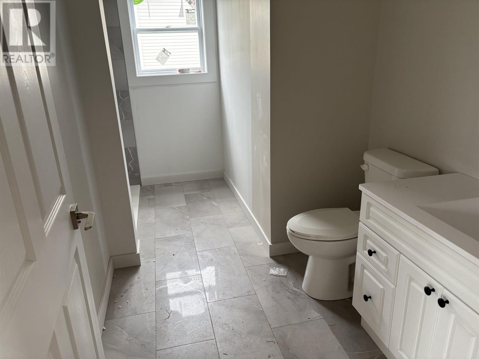 2 Gussey #2,4,6,8 Property Photo 4