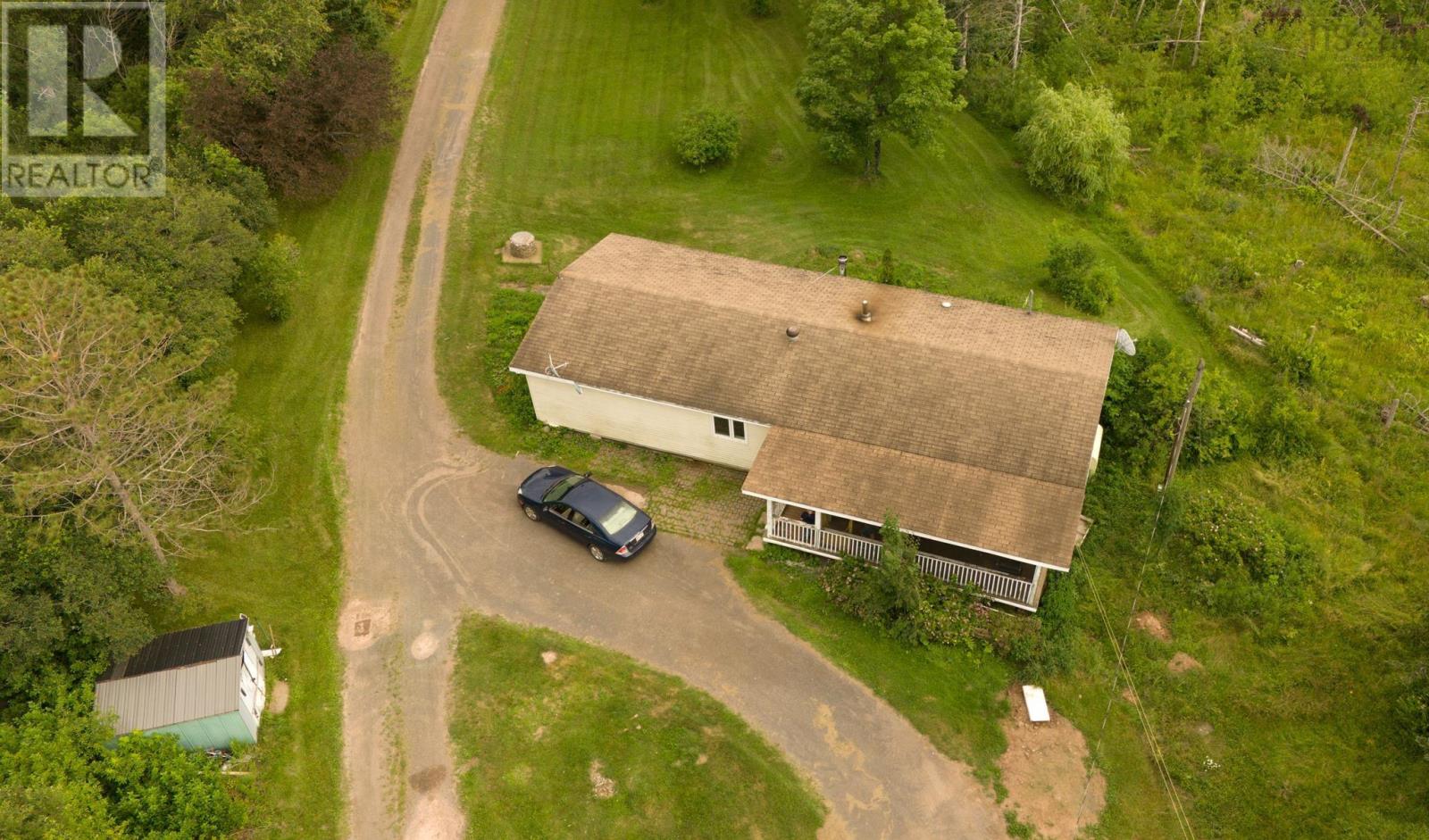 4467 Shore Road Property Photo 3