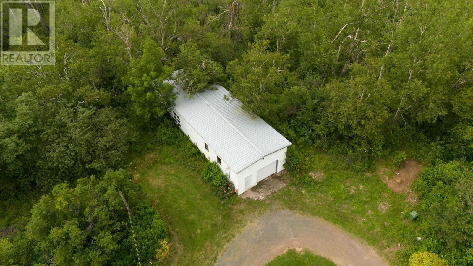 4467 Shore Road Property Photo 4