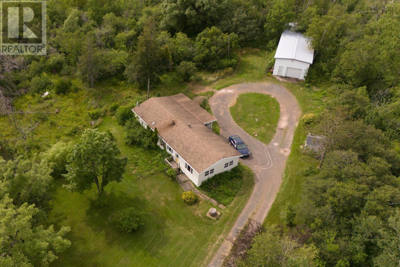 4467 Shore Road Property Photo 5