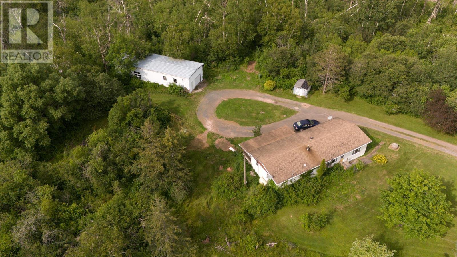 4467 Shore Road Property Photo 6