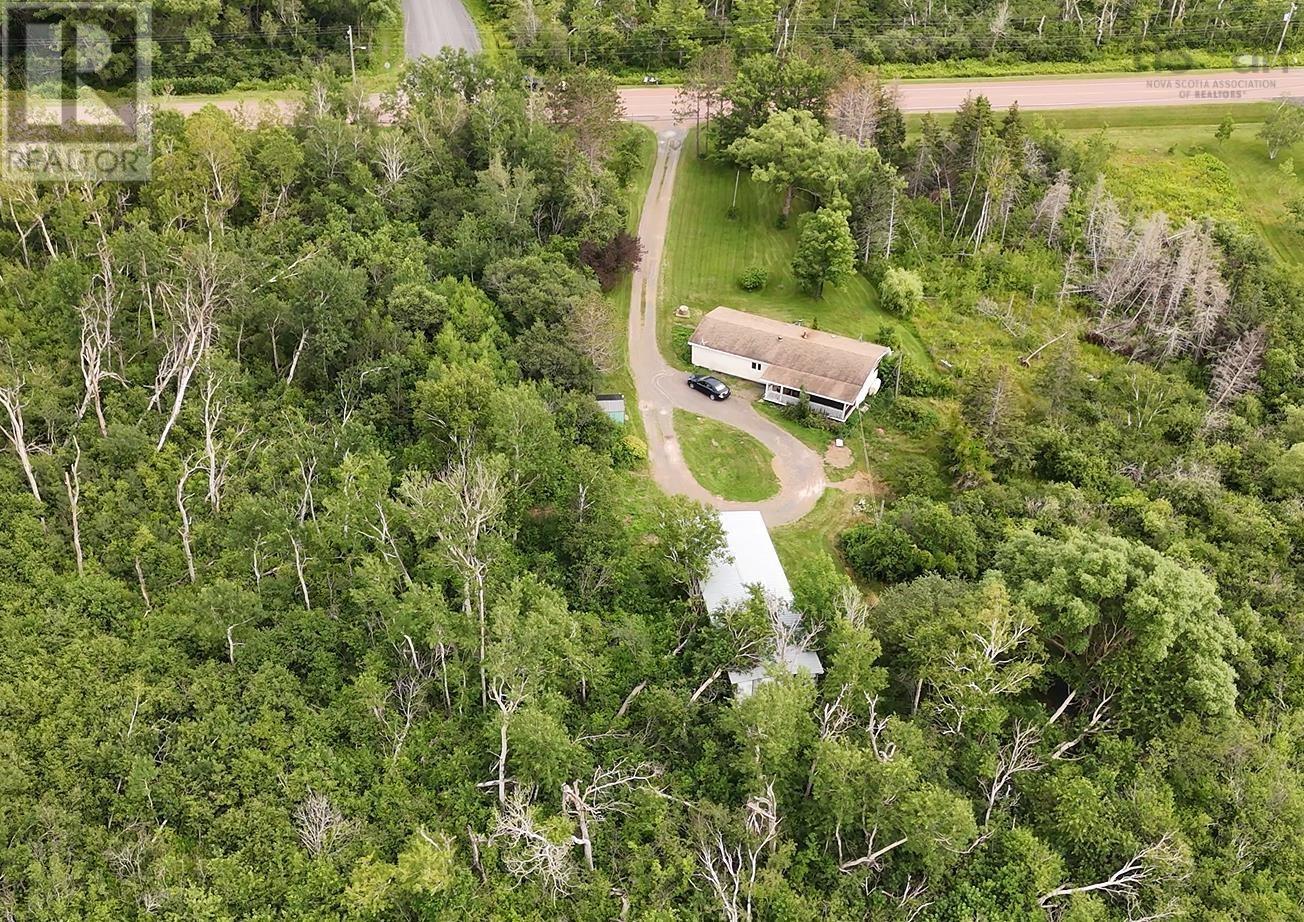 4467 Shore Road Property Photo 9