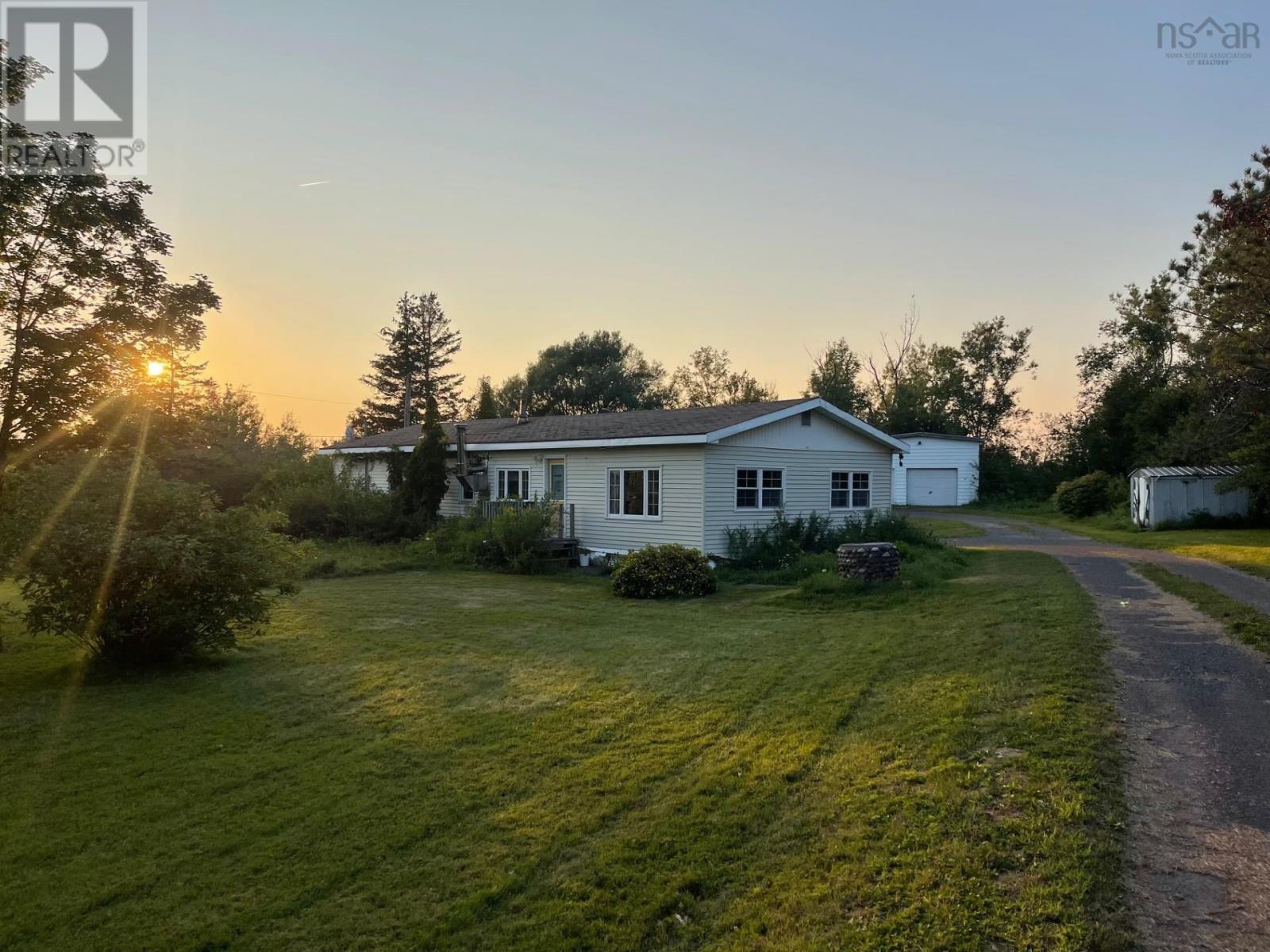 4467 Shore Road Property Photo 13