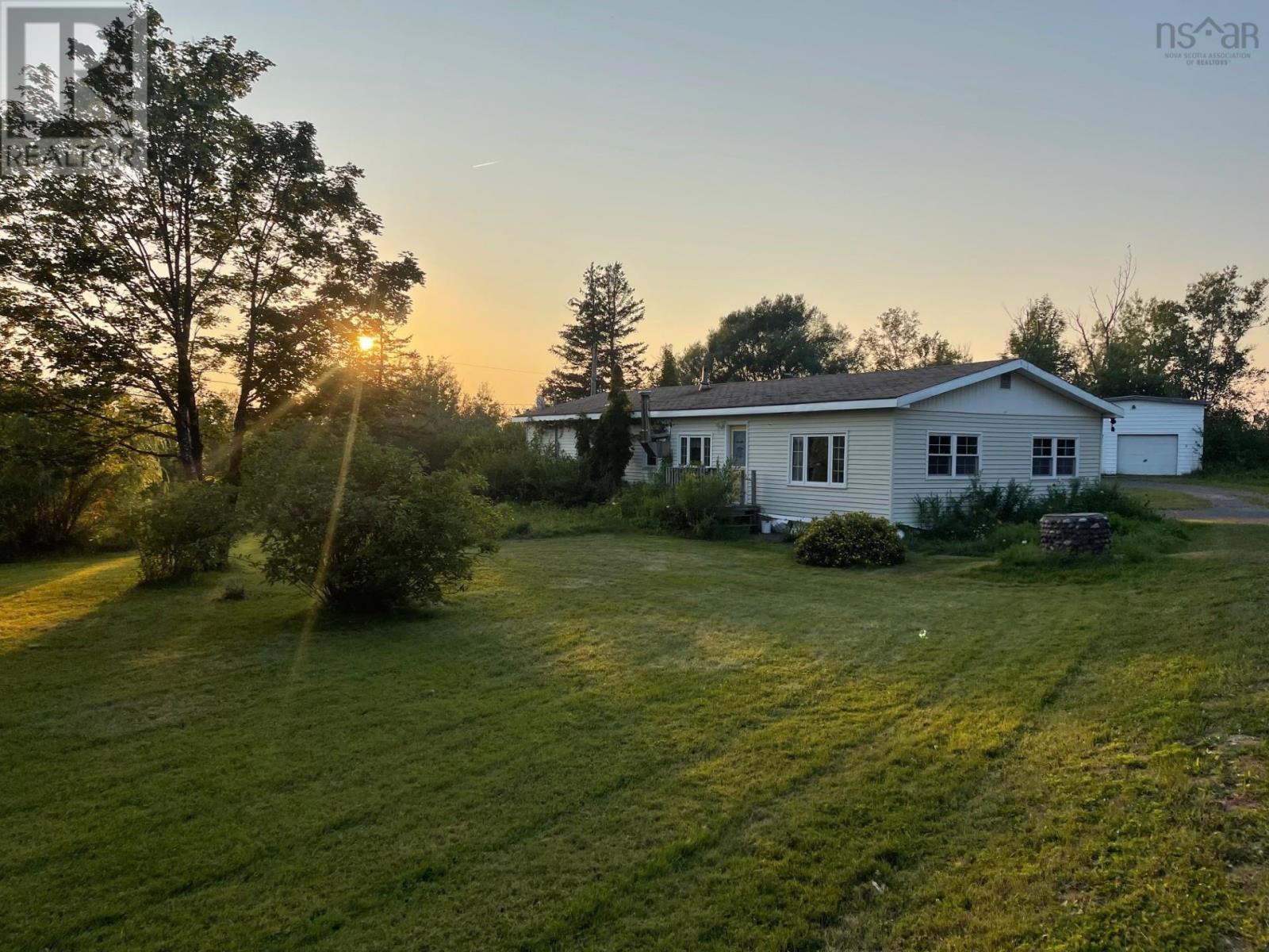 4467 Shore Road Property Photo 15
