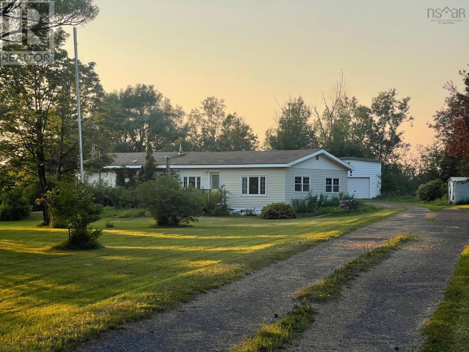 4467 Shore Road Property Photo 16