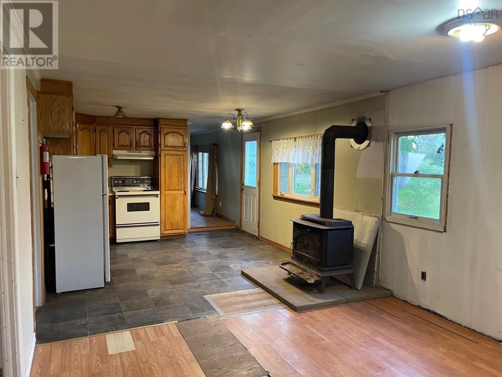 4467 Shore Road Property Photo 28