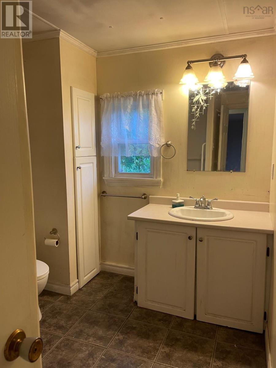 4467 Shore Road Property Photo 39