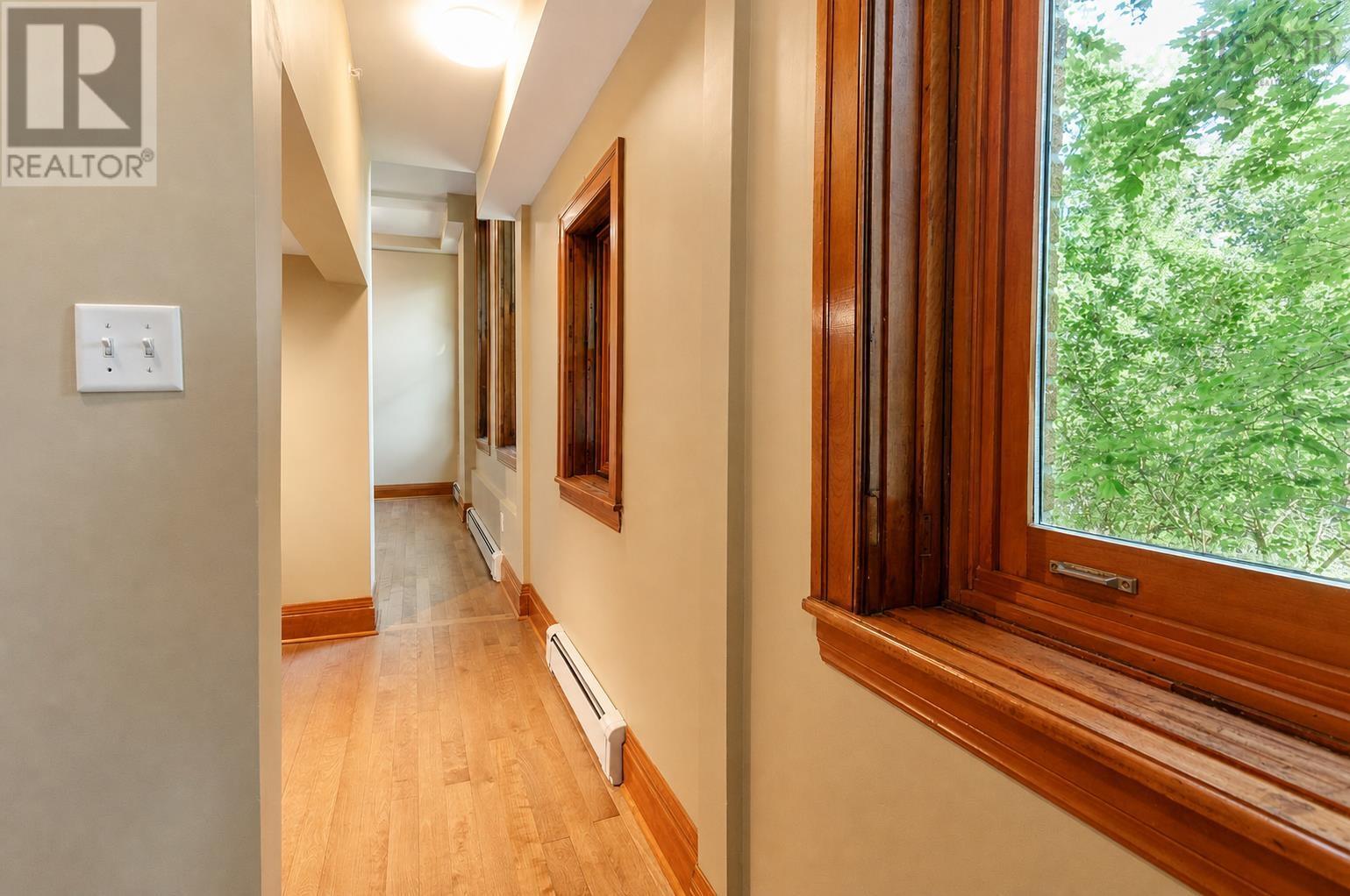 101 5355 Russell Property Photo 15