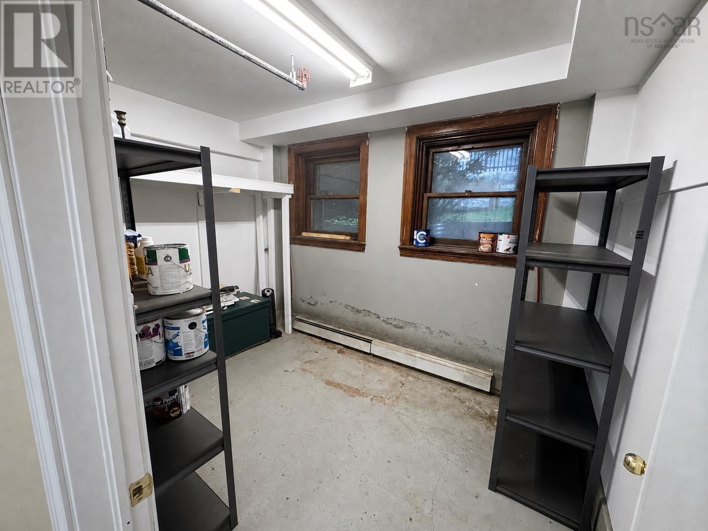 101 5355 Russell Property Photo 24