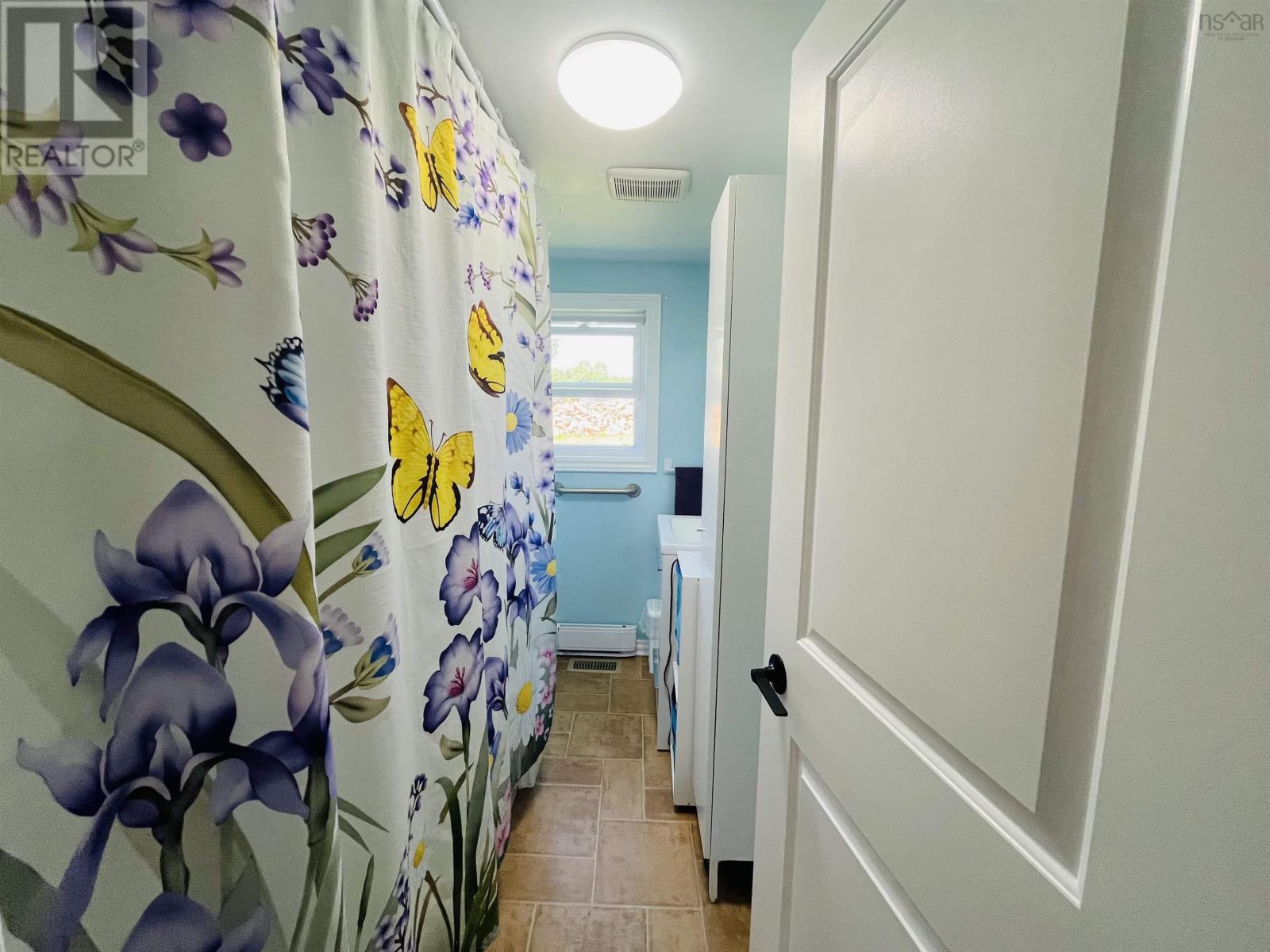 75 Hillside Drive Property Photo 15