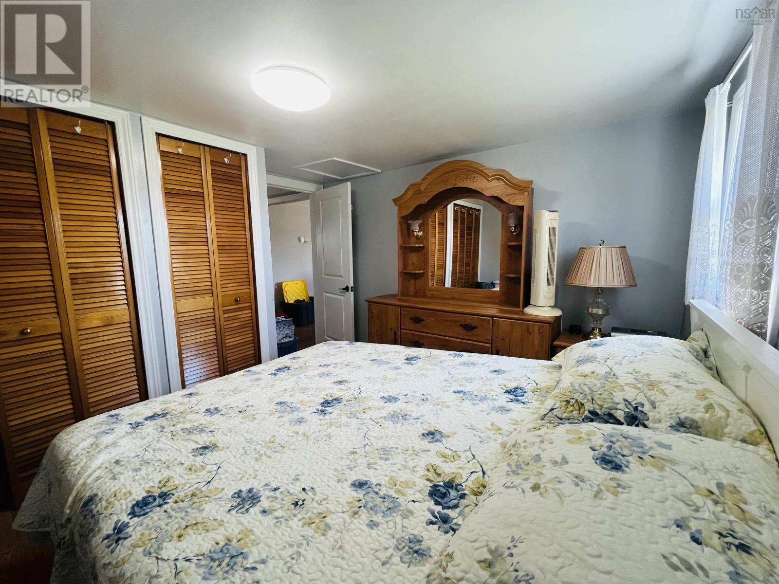 75 Hillside Drive Property Photo 18