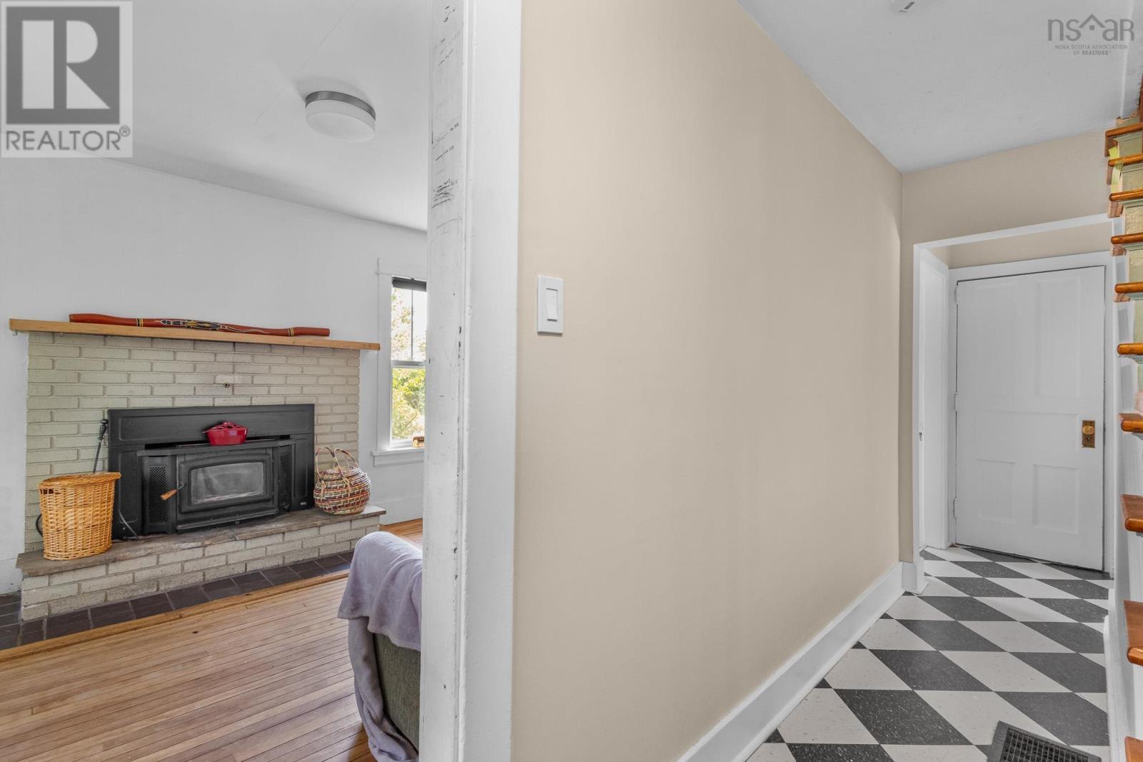 456 Windsor Junction Road Property Photo 5