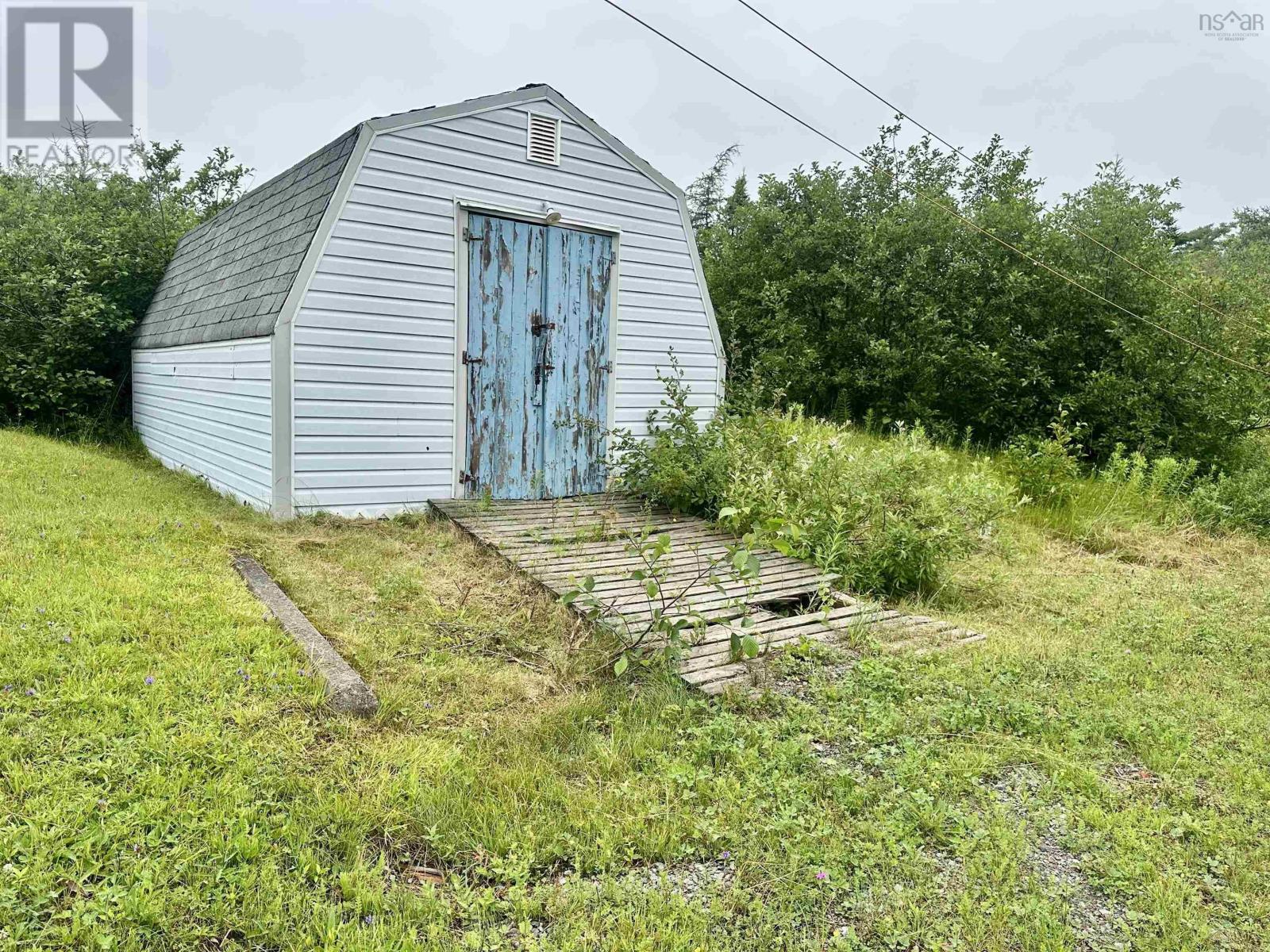 276 Highway 320 Property Photo 6