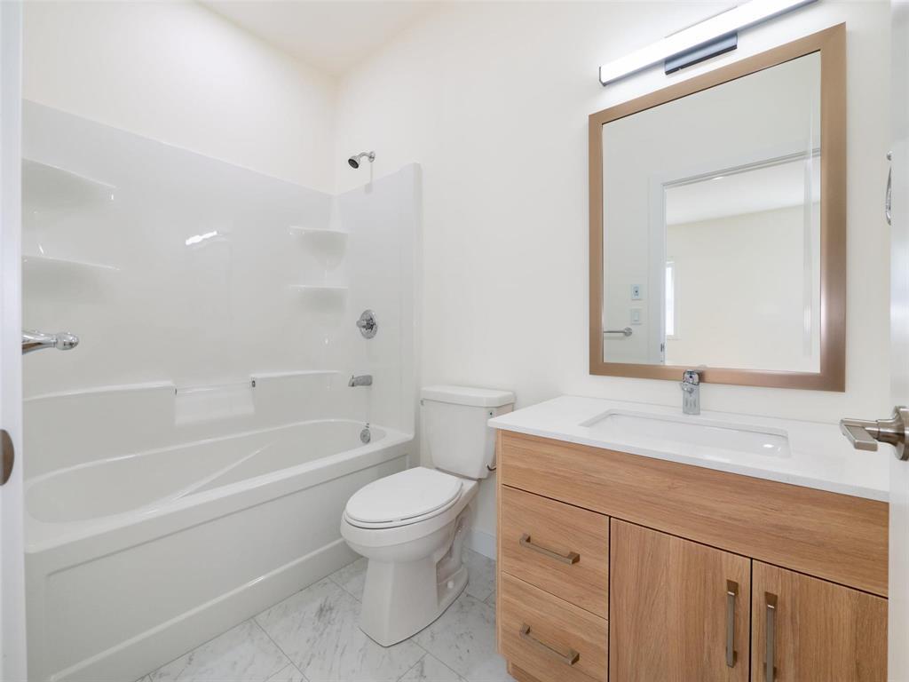 1 Silverbridge Drive Property Photo 7