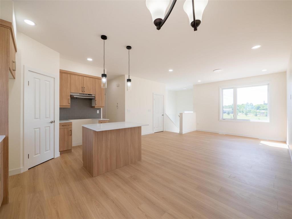 1 Silverbridge Drive Property Photo 11