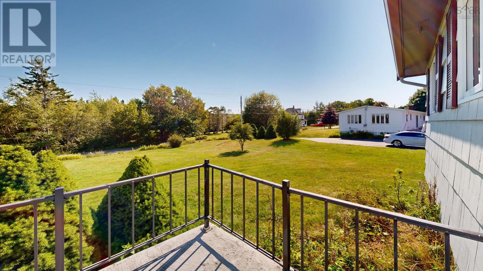 56 North Side Road Property Photo 10