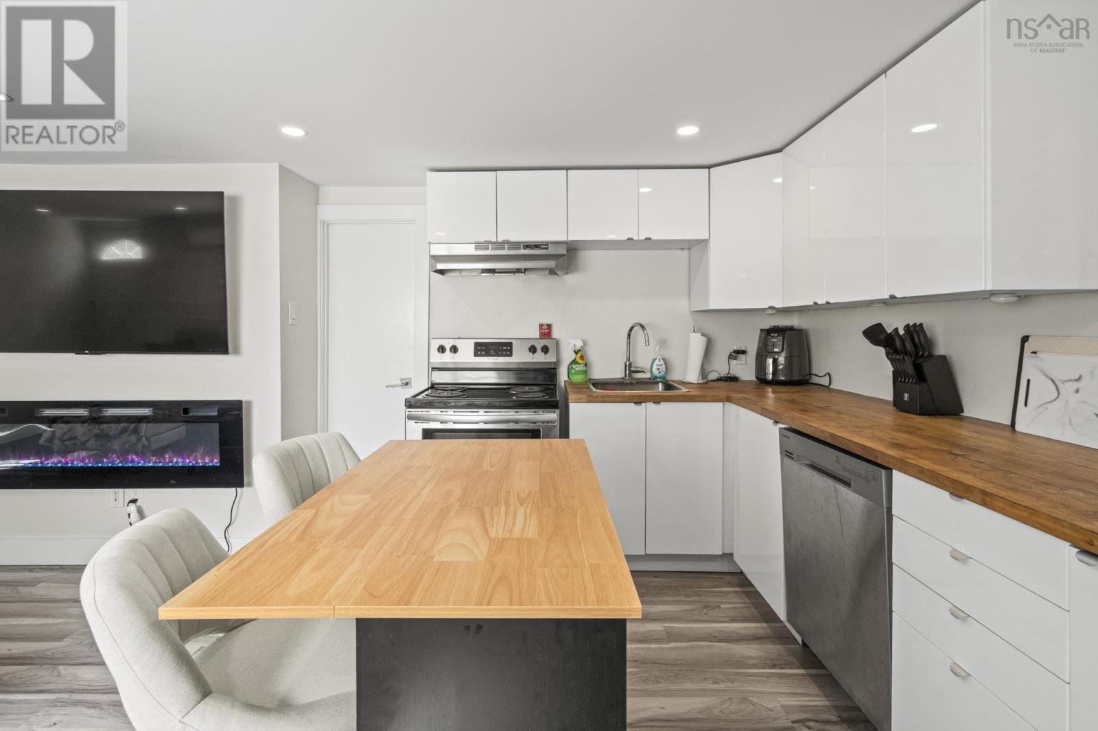 2 Hilltop Terrace Property Photo 20