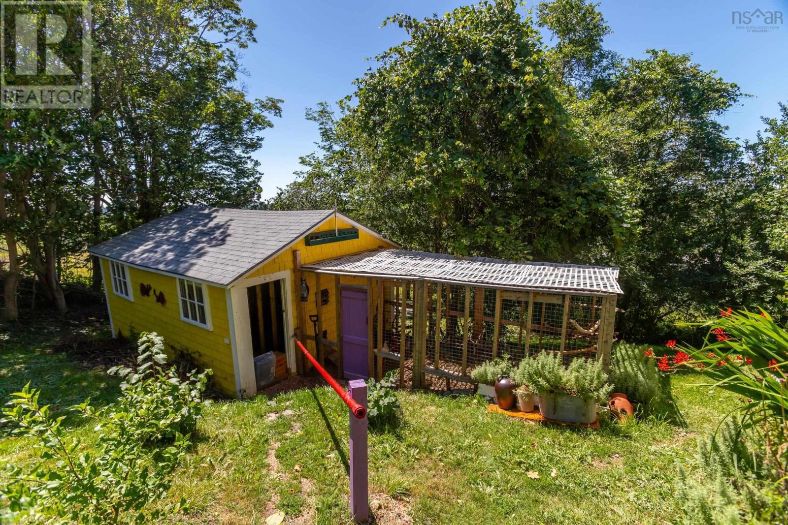 329 Chute Road Property Photo 8