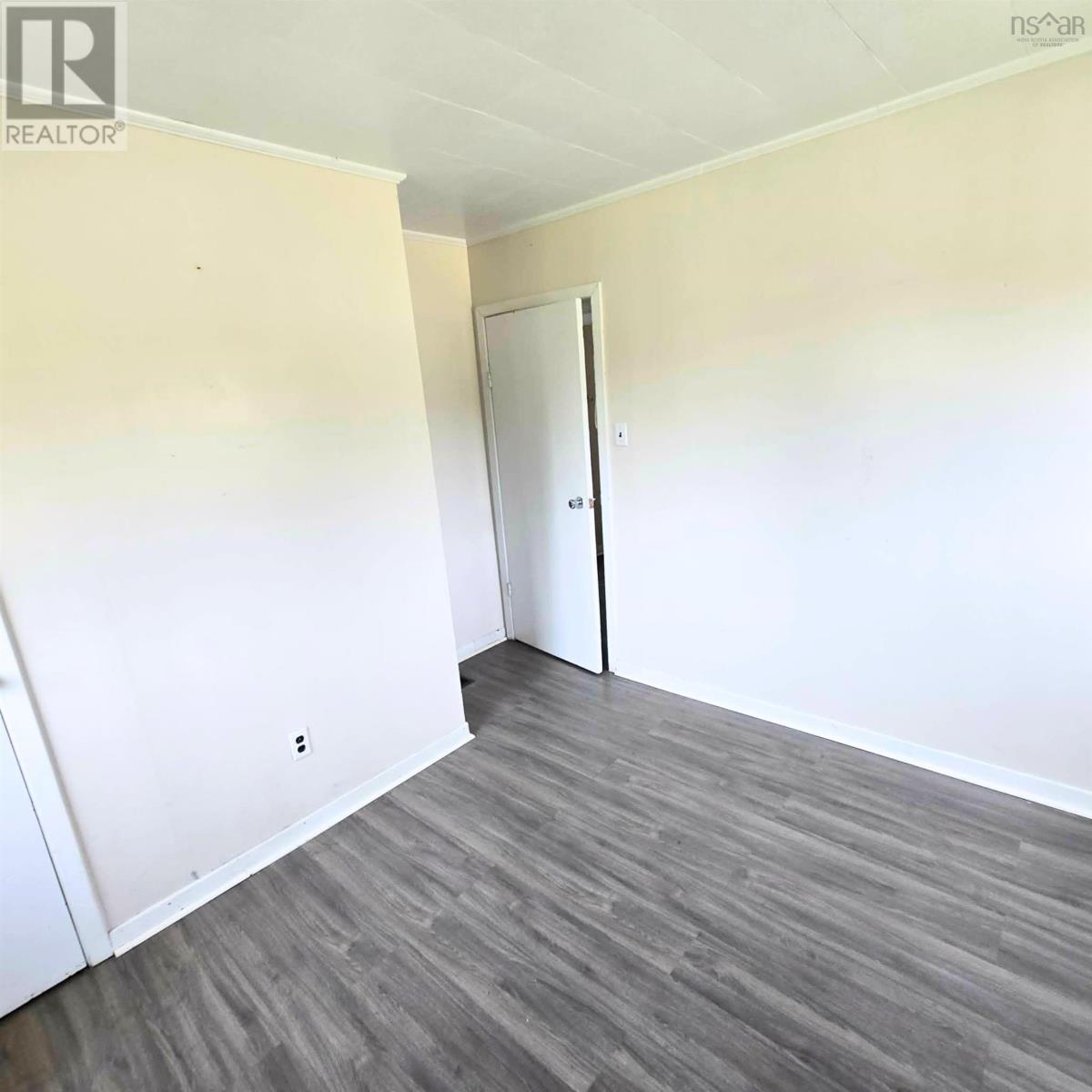 7 Cartwright Street Property Photo 10