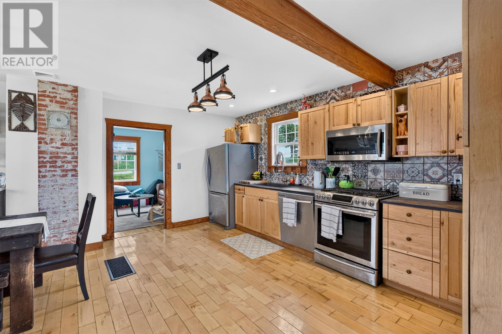 2065 Cape Bear Road Property Photo 9